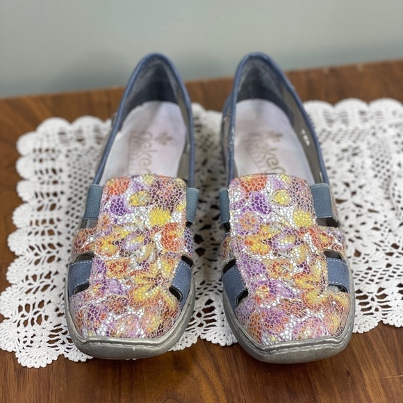 Rieker Doris 85 Slip-On Cushioned Leather Mosaic Floral Print - Picture 1 of 9